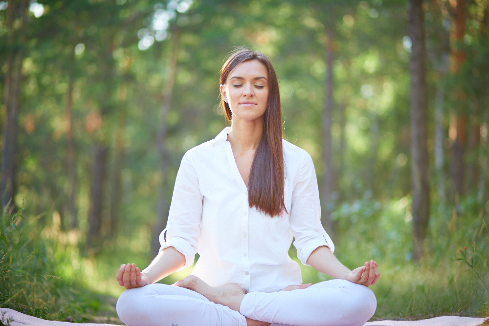 Phương pháp thở yoga kết hợp 3 kỹ thuật thở